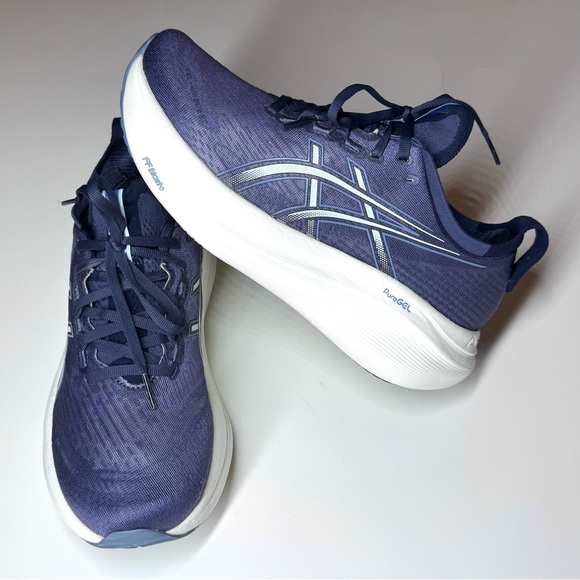 ASICS Women's GEL-NIMBUS 27 athletic Running Shoes Size- 8 - Picture 1 of 10